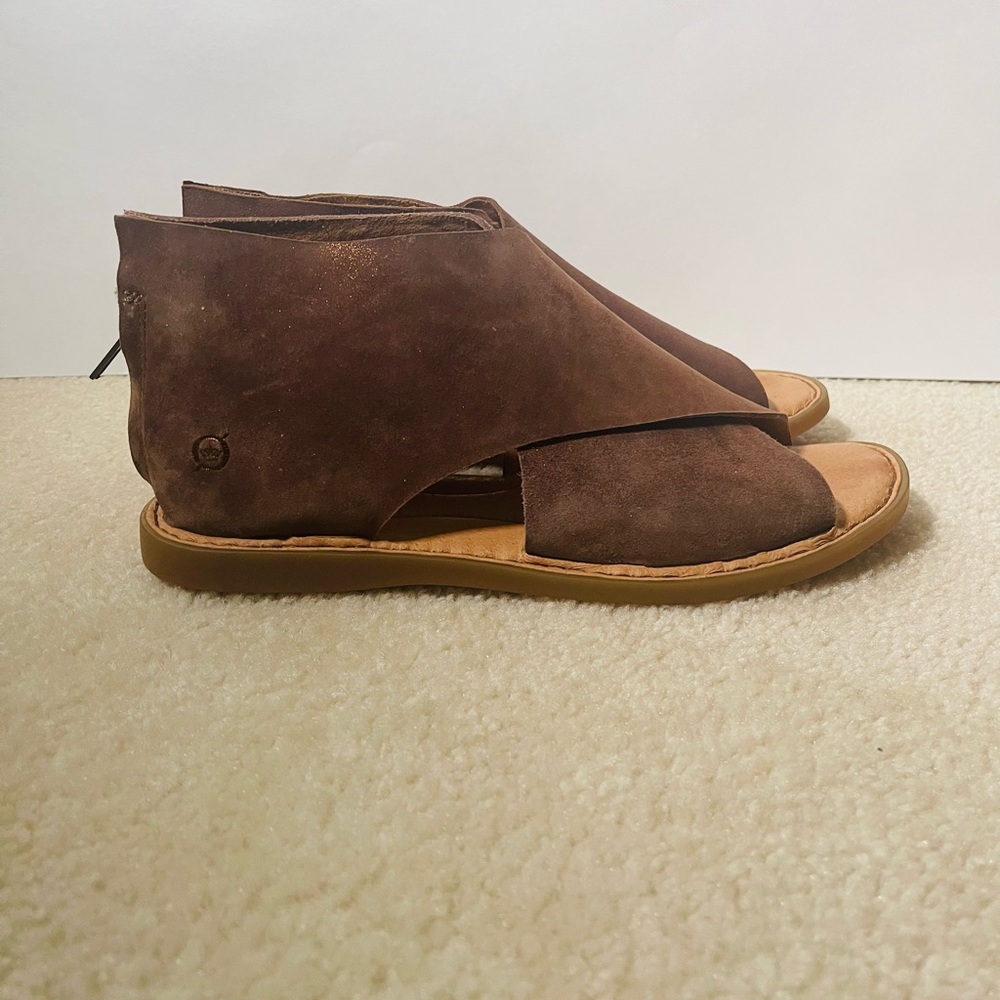 Women’s Born IWA Bronze Sandals Size 9
